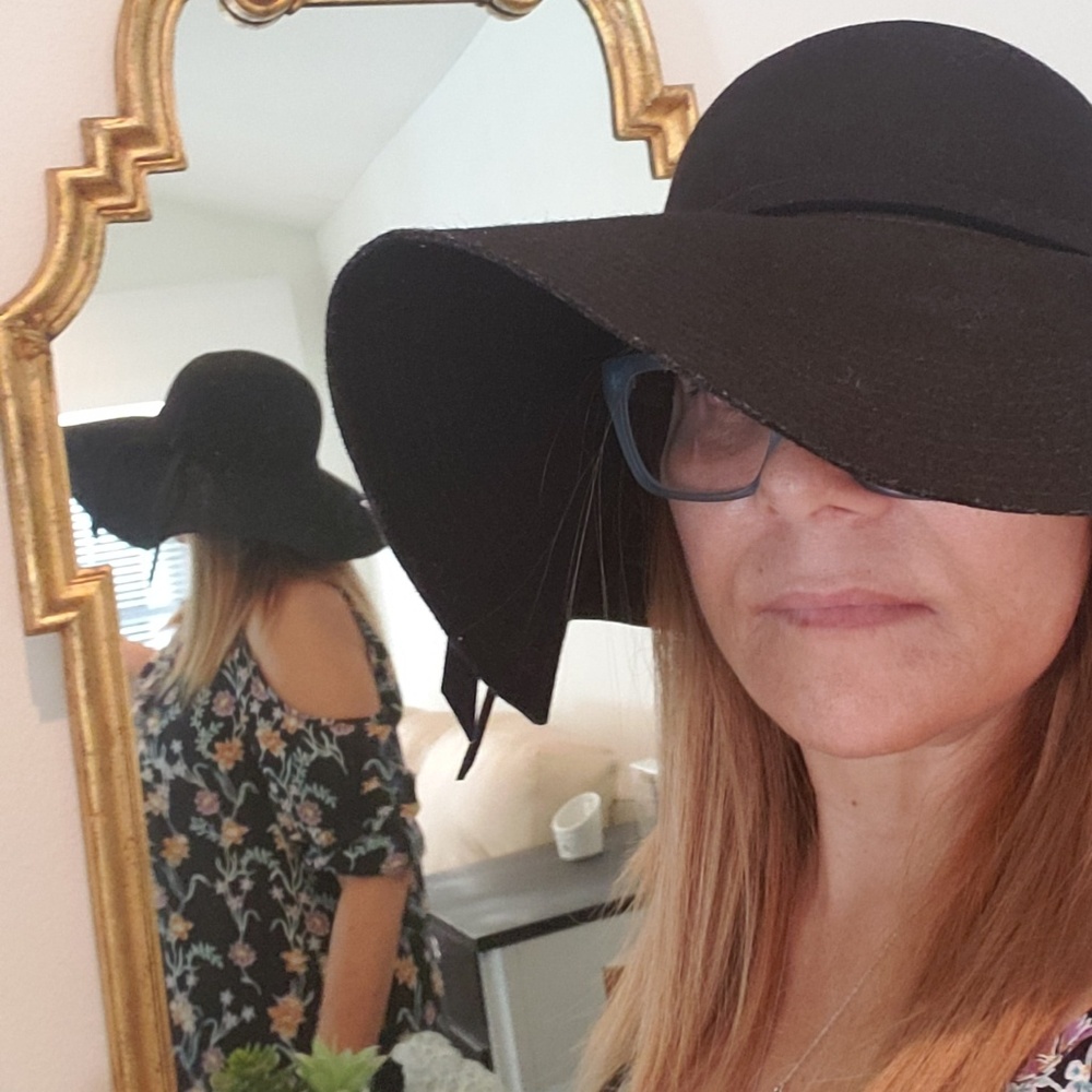 Floppy hat - Picture 4 of 7